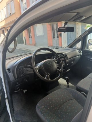 Hyundai H-1 2004
