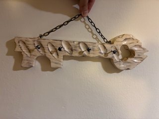Appendiabiti in legno a forma di chiave