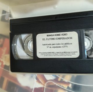 VHS El Último Emperador y Tigre y Dragón