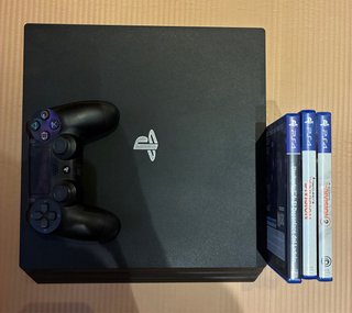 PS4 Pro 1TB Nero con controller e giochi