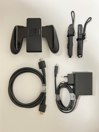 Nintendo Switch V2 Completa di tutti gli accessori