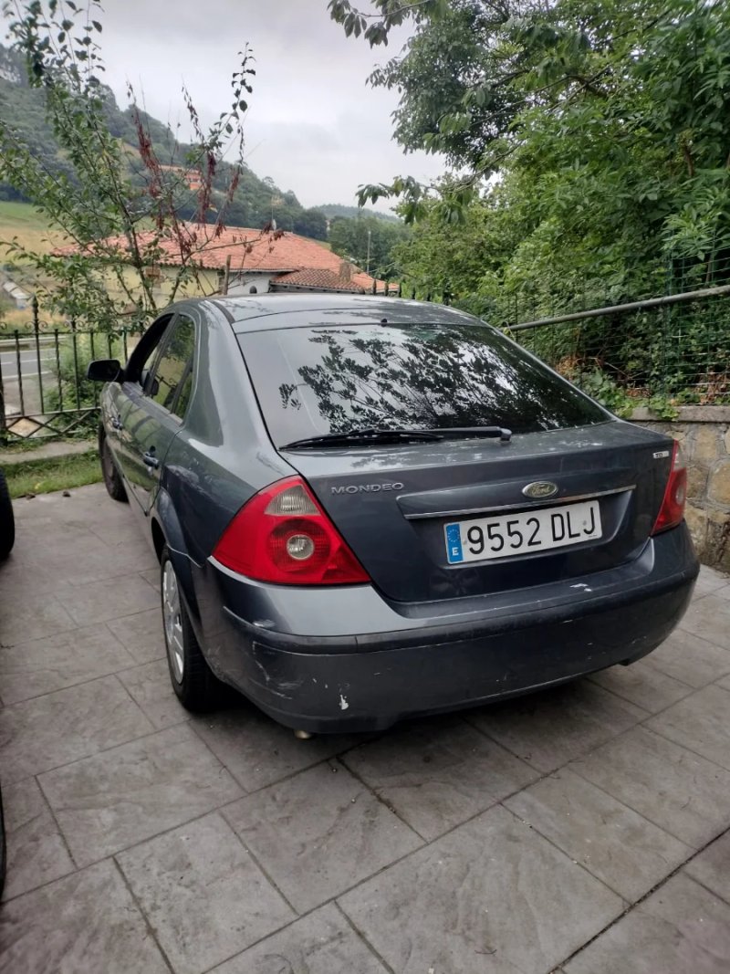 Ford Mondeo 2005 - foto 1