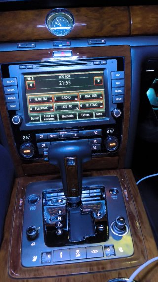 Volkswagen Phaeton 2012