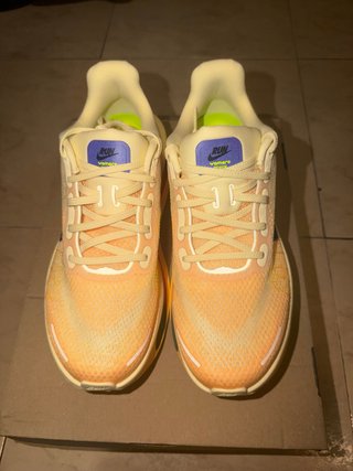 Nike Vomero Premium Naranja Amarillo