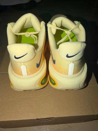 Nike Vomero Premium Naranja Amarillo