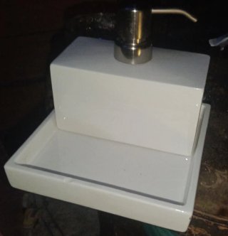Dispensador Jabón Blanco y Plateado