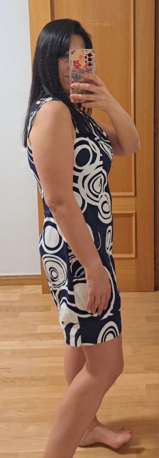 Vestido azul y blanco con círculos