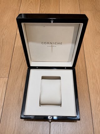 Caja Corniche Heritage 40 + correa milanesa