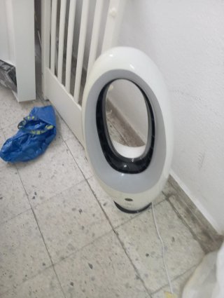 Ventilador de Torre Blanco y Gris