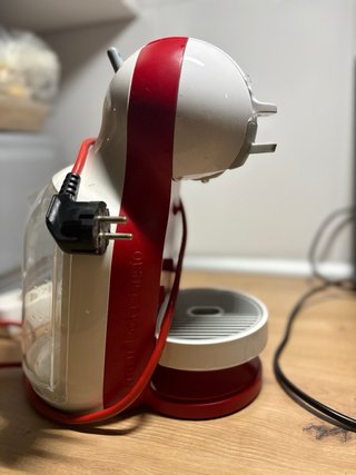Cafetera Dolce Gusto Roja