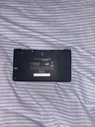 Nintendo DSi Negra con Cargador