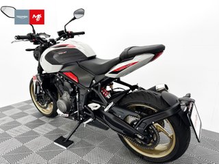 TRIUMPH TRIDENT 800 2026 1732 kms.
