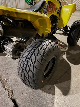 Quad Suzuki LTZ 400 Amarillo