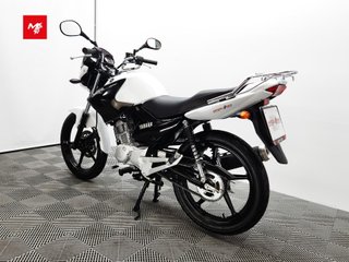 YAMAHA YBR 125 2016 2423 kms.