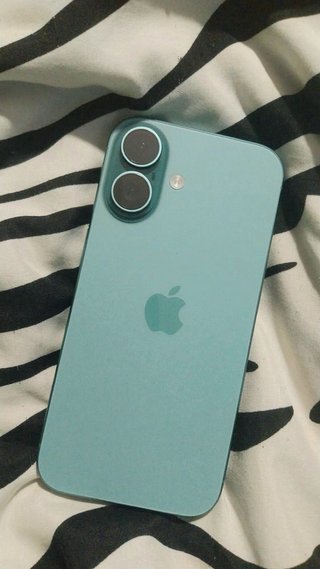 iPhone 16 Verde
