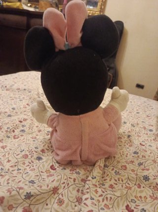 Peluche Minnie Mouse rosa con lazos