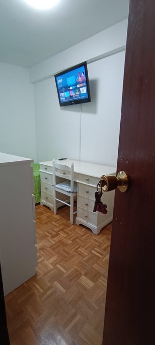 SE   ALQUILA UNA HABITACIÓN ZONA PUEBLO NUEVO