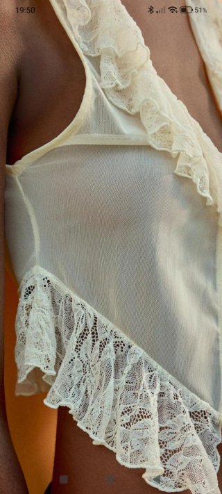 Top Zara encaje volantes