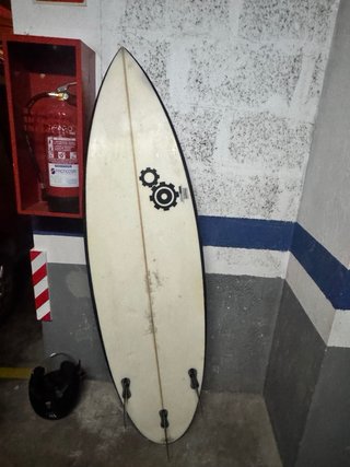 Tabla de surf blanca
