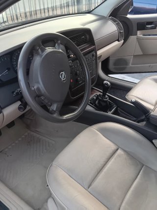 Opel Omega 2000