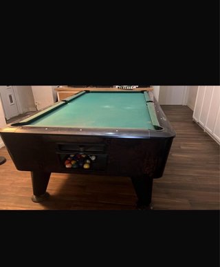 Mesa de billar, modelo clasico, y sus acesorios