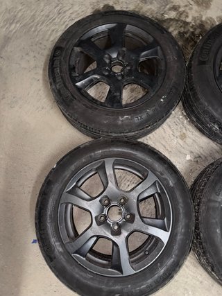 Llantas Audi 16” con neumáticos Continental