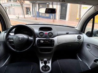 Vendo un coche c3 color plata en buen estado