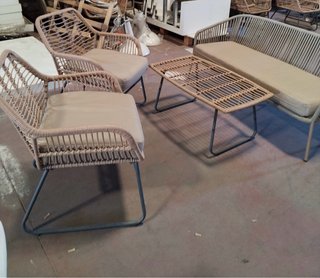Conjunto Exterior Kroya: Sofá, 2 Sillones y Mesa