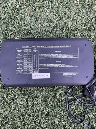 Cargador Pilas TRONIC KH 967