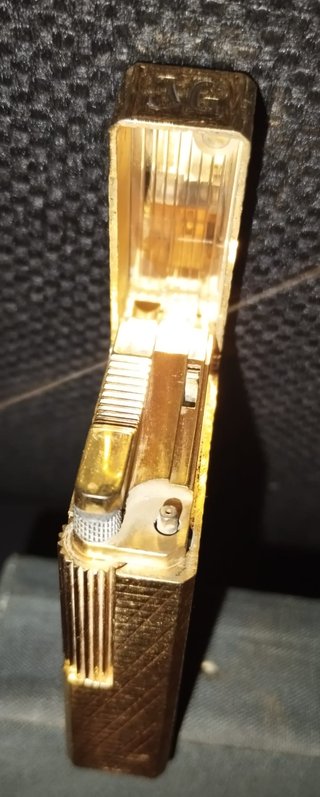 Mechero S.T. Dupont Ligne 2 Oro Vintage (con caja)