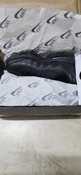 Nike Air Max 95 Negras