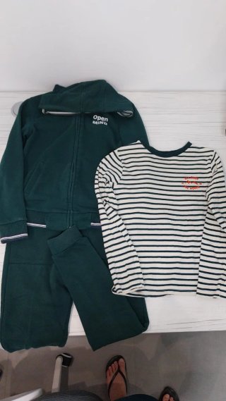 Conjunto deportivo Okaidi niño T.10