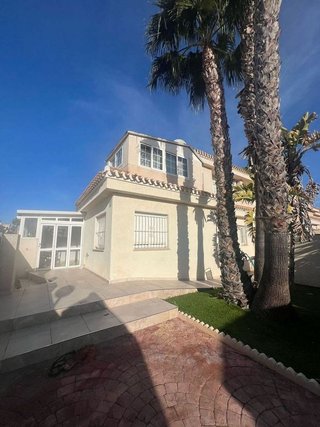 Chalet en alquiler en Altos - La Florida en Orihuela