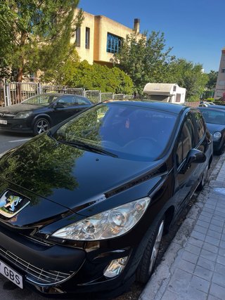 Peugeot 308  2010