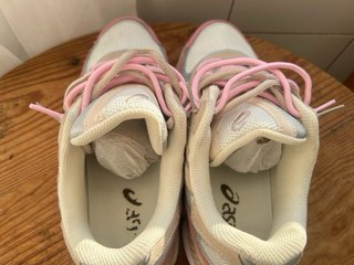 ASICS sapatilhas bege e rosa