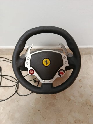 Volante Thrustmaster Ferrari F430