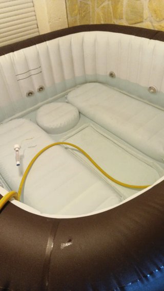 Jacuzzi exterior Lay-Z-Spa