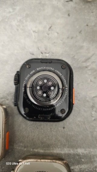 Smartwatchs para peças (Preto/Prata)