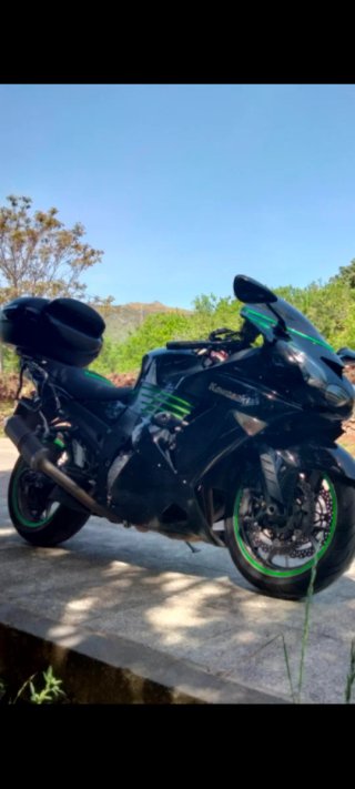 Kawasaki ZZR1400 Negra