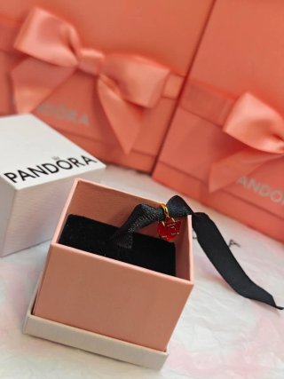 Charm Pandora Disney Rosa Roja Dorada bella bestia