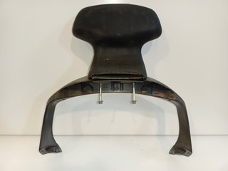 Asidero respaldo trasero Piaggio X8 125 150 250