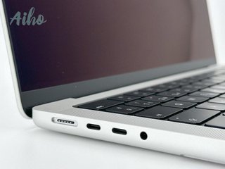 MacBook Pro 14" M5 (2025) 10 CPU/10 GPU núcleos - SSD 1TB - RAM 16GB - Plata