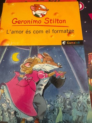 Libros castellano en catalán, infantiles y adolese