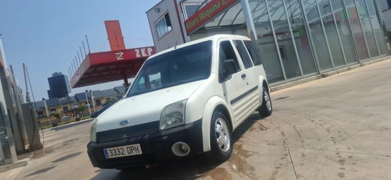Ford Tourneo Connect 2005 - foto 1