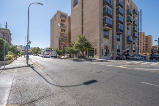 Local comercial en venta en Barrio de Zaidín en Granada
