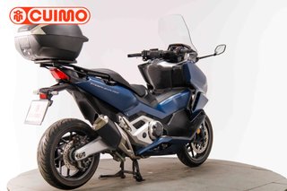 HONDA FORZA 750