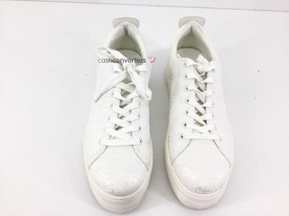 zapatillas guess