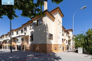 Casa adosada en venta en Almanjáyar en Granada