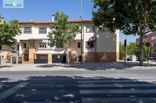 Casa adosada en venta en Almanjáyar en Granada