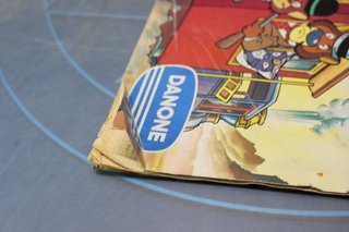 Álbum de cromos: La Vuelta al Mundo de Willy Fog. Danone, 1983.